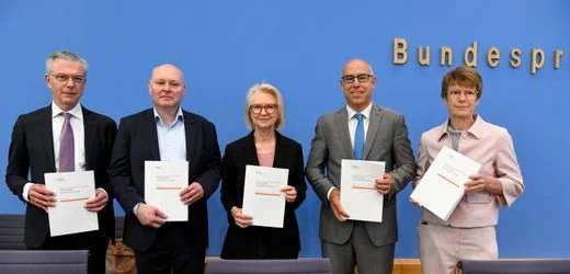 Rente, Pflege, Gesundheit: So wollen die Wirtschaftsweisen den Sozialstaat stutzen