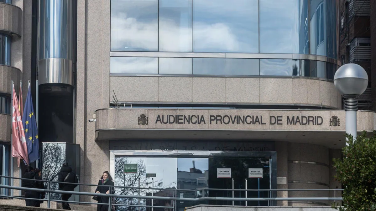 Al banquillo una banda que asaltaba a hombres captados por apps de citas para robarles miles de euros
