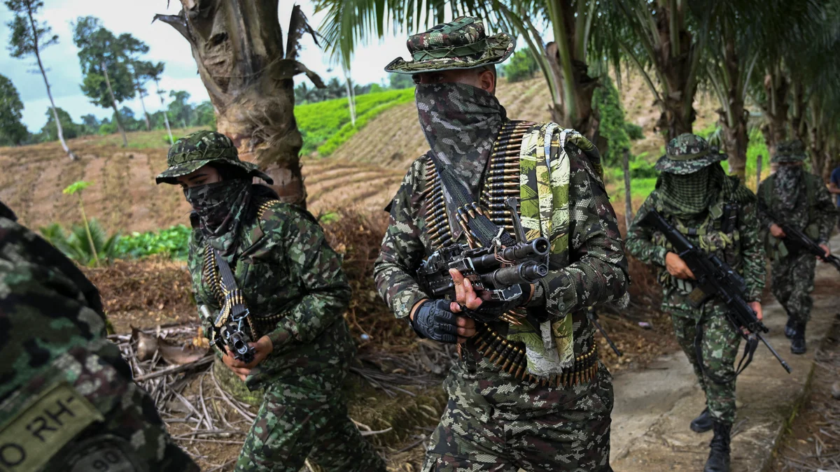 Las guerrillas de las FARC y el ELN obligan a votar por Iván Cepeda en las poblaciones que controlan: destierro, despido o muerte