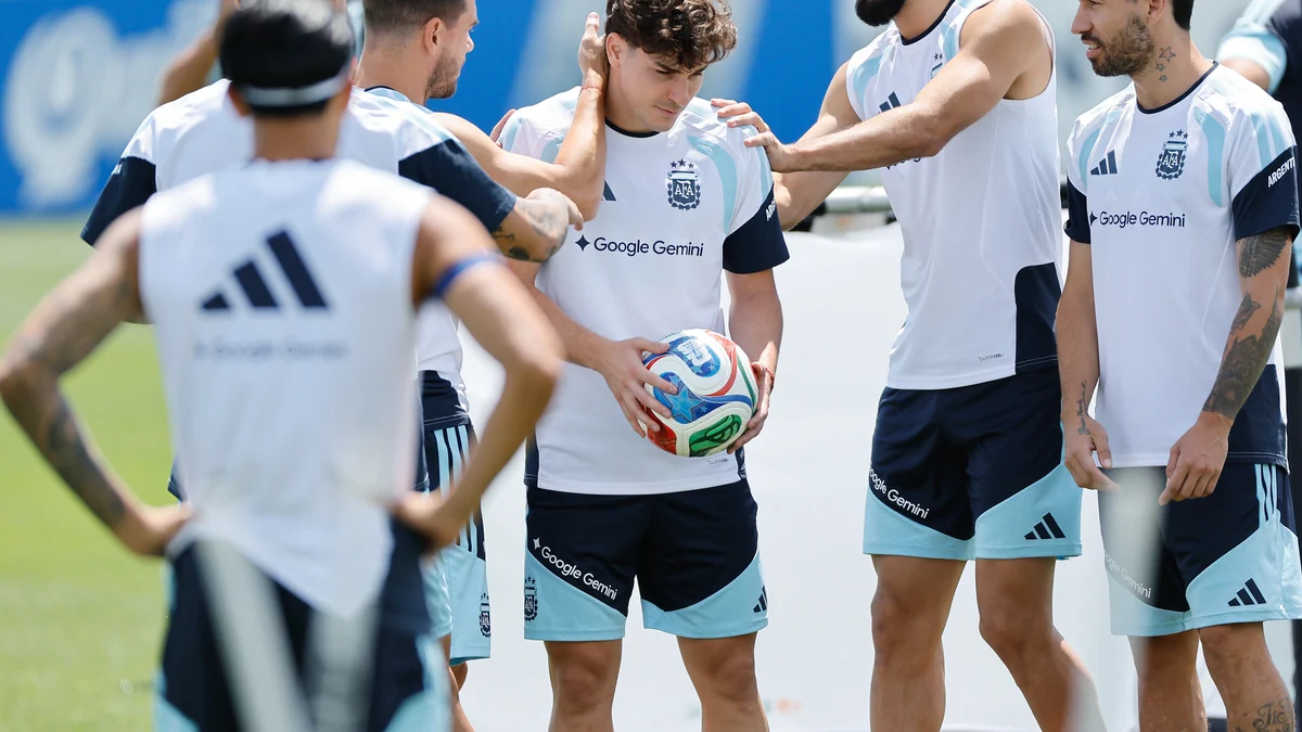 Cesc, Kroos, Ronaldo... Y ahora Julián o Enzo, estrellas en el mercado del Mundial: "¿Cómo podemos controlarlo?"
