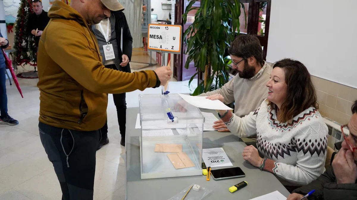 La Junta Electoral Central pide acreditar el arraigo de los nacionalizados por la ‘ley de nietos’ para asignarles circunscripción electoral