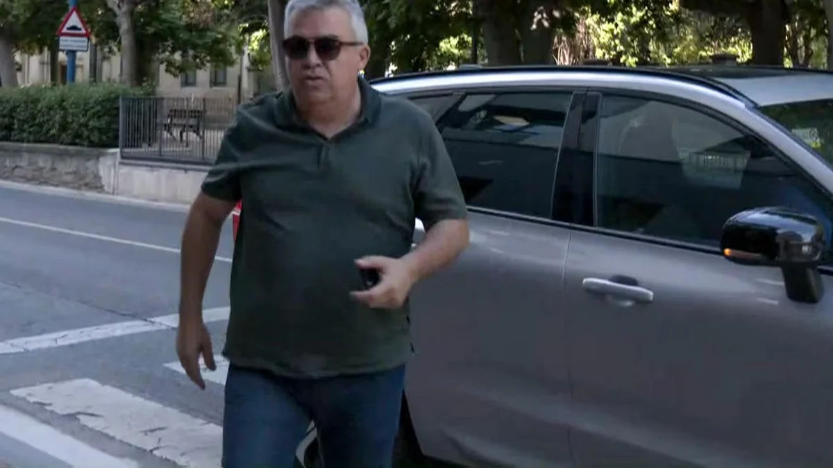 La UCO halla entre los papeles de Cerdán un documento de Leire Díez que apuntala su presunto liderazgo