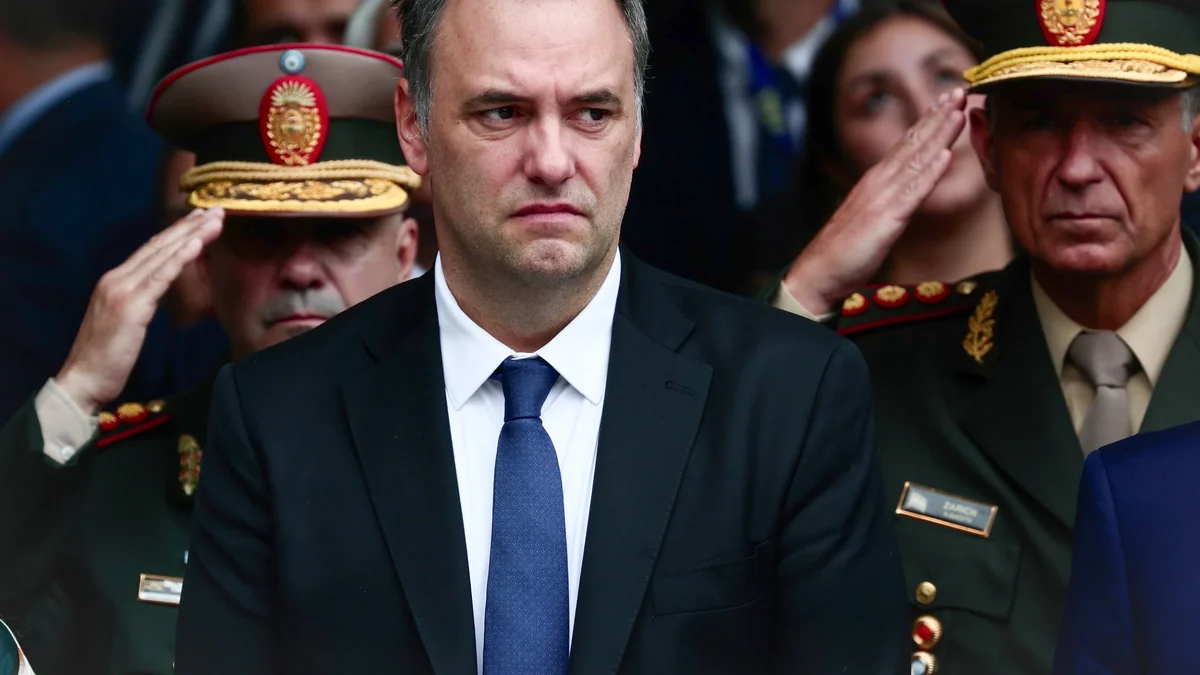 Renuncia Manuel Adorni, el jefe de Gabinete de Milei acorralado por un escándalo de corrupción