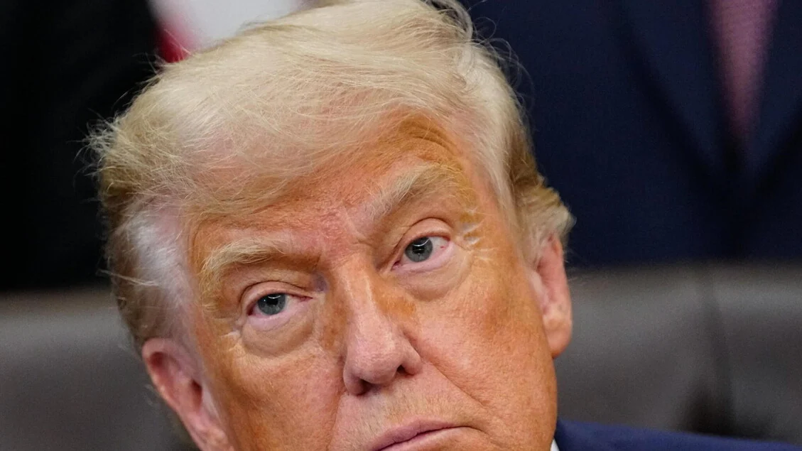 Trump in calo ancora nel sondaggi, solo il 30% degli americani lo approva