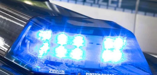 Schmölln in Thüringen: Bushaltestellen-Bildschirm zeigt wohl plötzlich Pornografie