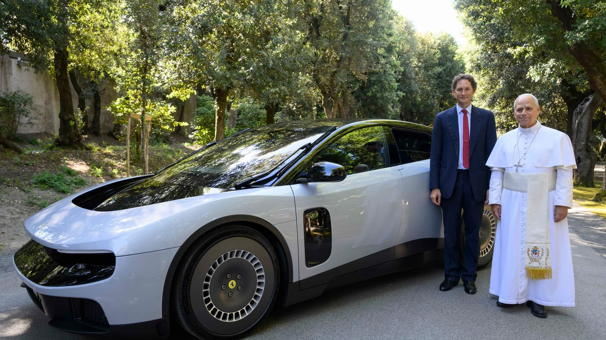 Ferrari se hunde en Bolsa tras presentar el Luce, su primer coche 100% eléctrico