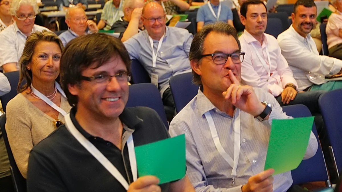 Diez años del convulso fin de Convergència: del fallido lavado de imagen con el PDeCAT al hundimiento electoral de Junts