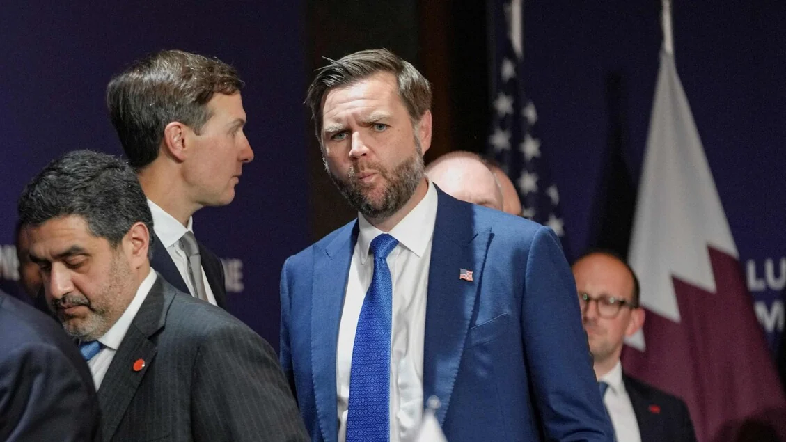 Le minacce di Trump gelano i colloqui. Ira dell'Iran, ma il negoziato prosegue