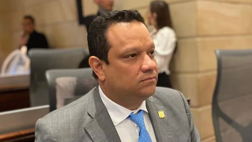 Corte Suprema abrió proceso penal contra el congresista Jorge Cerchiaro por presunto tráfico de influencias en contrato de La Guajira