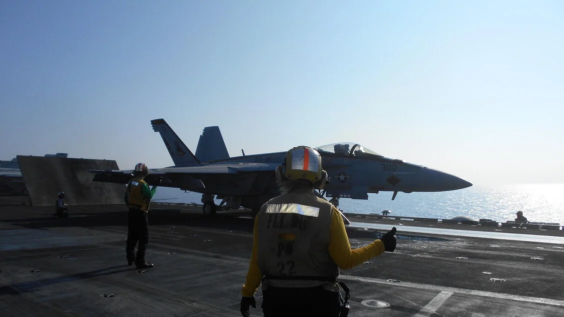 Usa colpiscono un sito di missili e navi in Iran come "autodifesa"