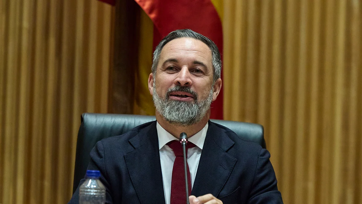 Abascal respalda una iniciativa de extrema derecha en contra de los étnicamente “no europeos”