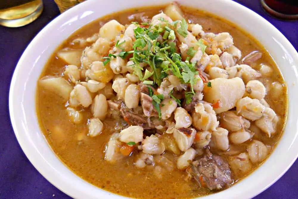 Receta de la Patasca: la sopa peruana conocida como ‘levantamuertos’