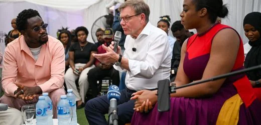 Reise nach Mauretanien, Nigeria, Südafrika: Und dann muss sich Wadephul auch noch zu Spahn äußern