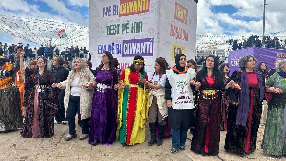 DEM'den Kürt Dil Bayramı çağrısı: Kürtçe özgürce var olmalı