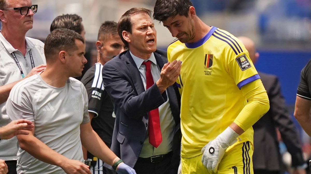 Las lágrimas de Courtois y el error del novato Lammens, la lesión que condenó a Bélgica: "Podía seguir, pero el míster dijo que si no estaba al 100% me cambiaba"