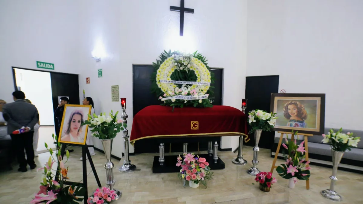 Así fue el funeral de Elsa Aguirre: junto a sus enfermeras y rodeada de flores dignas de una diva