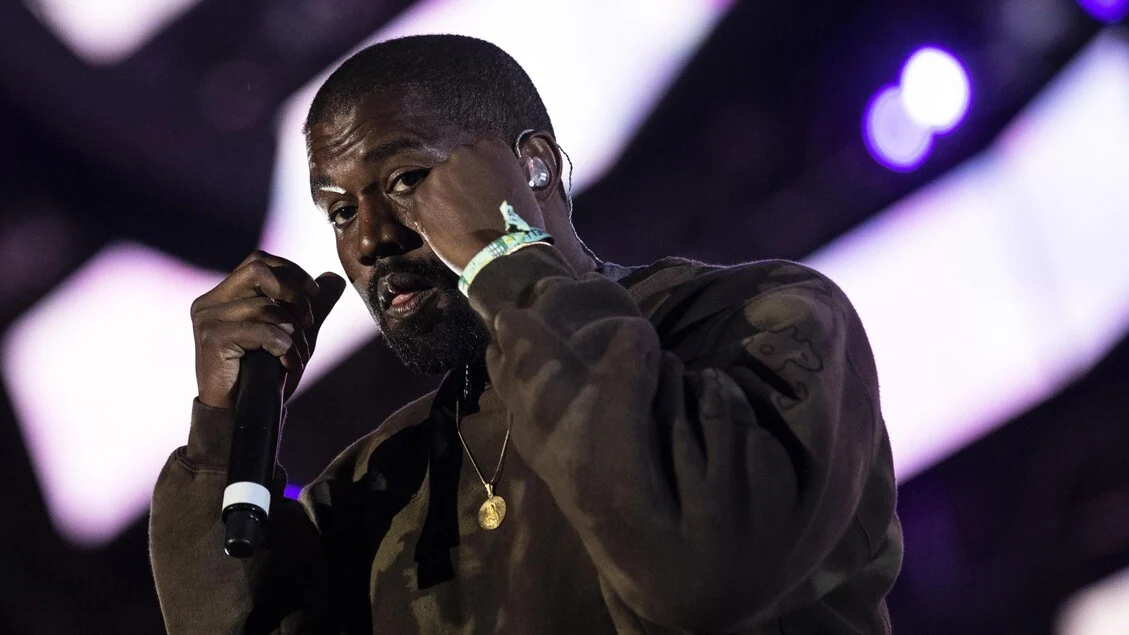 Vietati i concerti di Kanye West e Travis Scott a Reggio Emilia