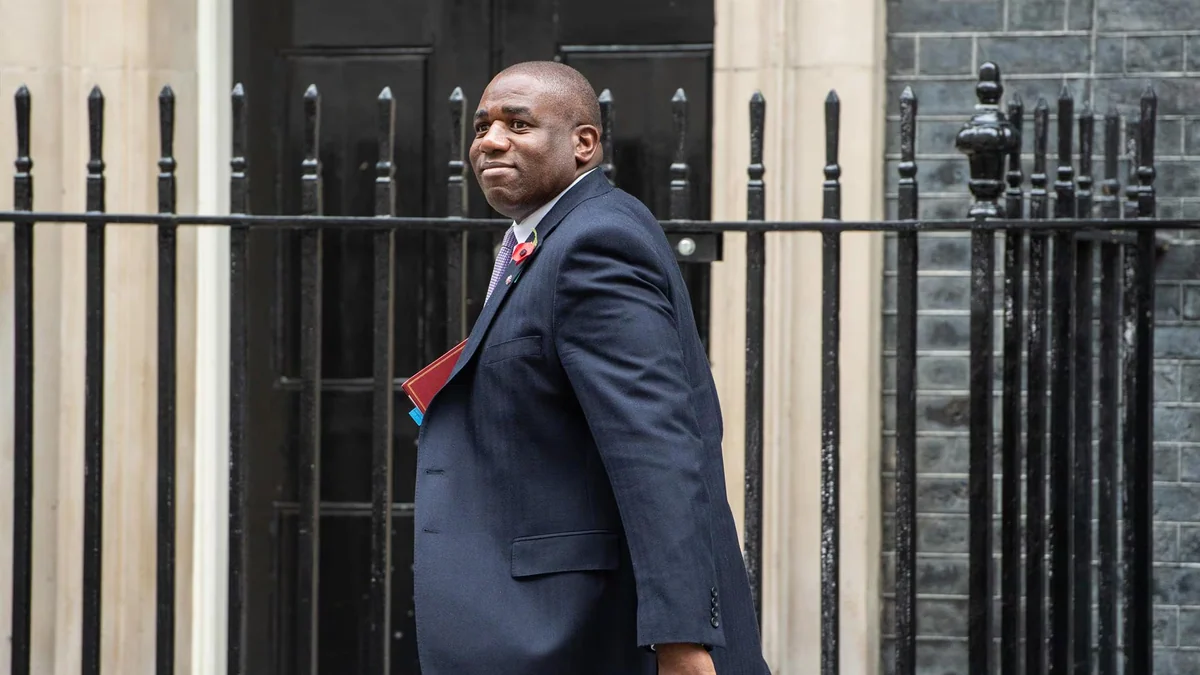 Ministros afines a Starmer confirmar su marcha tras la llegada de Burnham a Downing Street