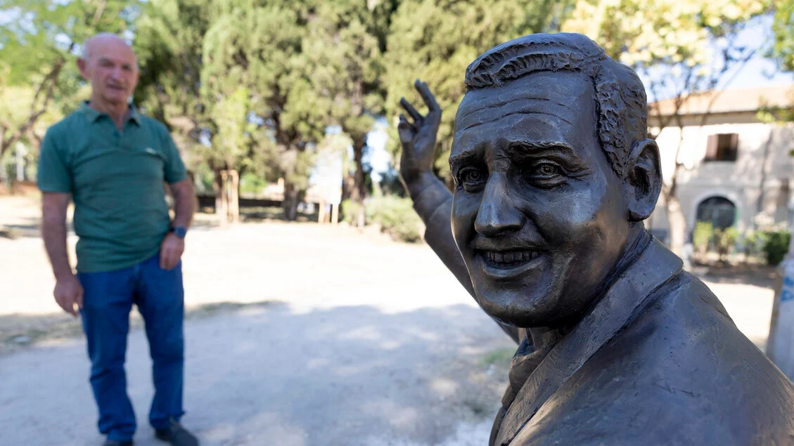 A Roma una statua dedicata ad Alberto Sordi per i suoi 106 anni