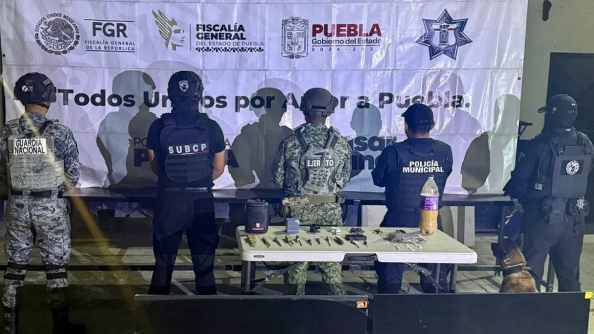 Decomisan lujos y drogas en centro penitenciario de Puebla