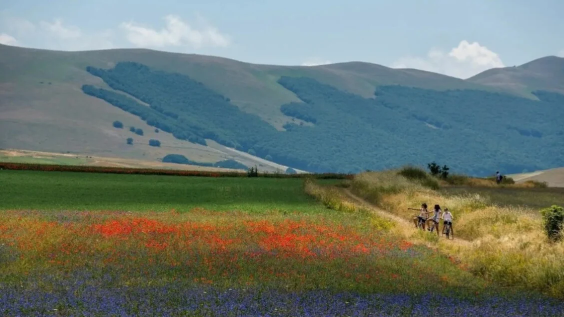 Un'altra Umbria in bici tra natura, borghi e un micro-stato durato quattro secoli