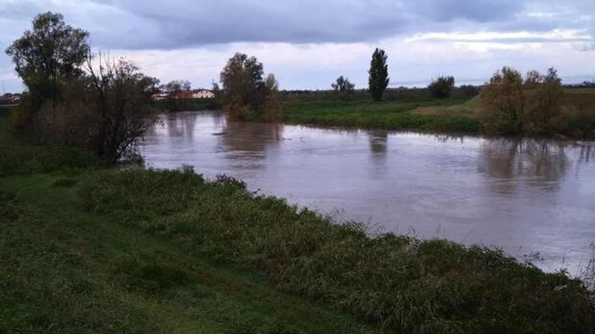 Disperso dopo il bagno con i figli nel fiume, un bimbo gravissimo