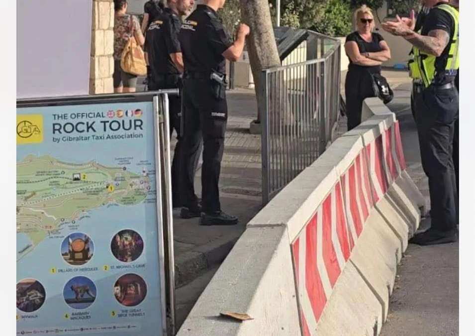 La nueva situación de la frontera de Gibraltar provoca confusión general que afecta a taxistas y agentes de la Policía Nacional