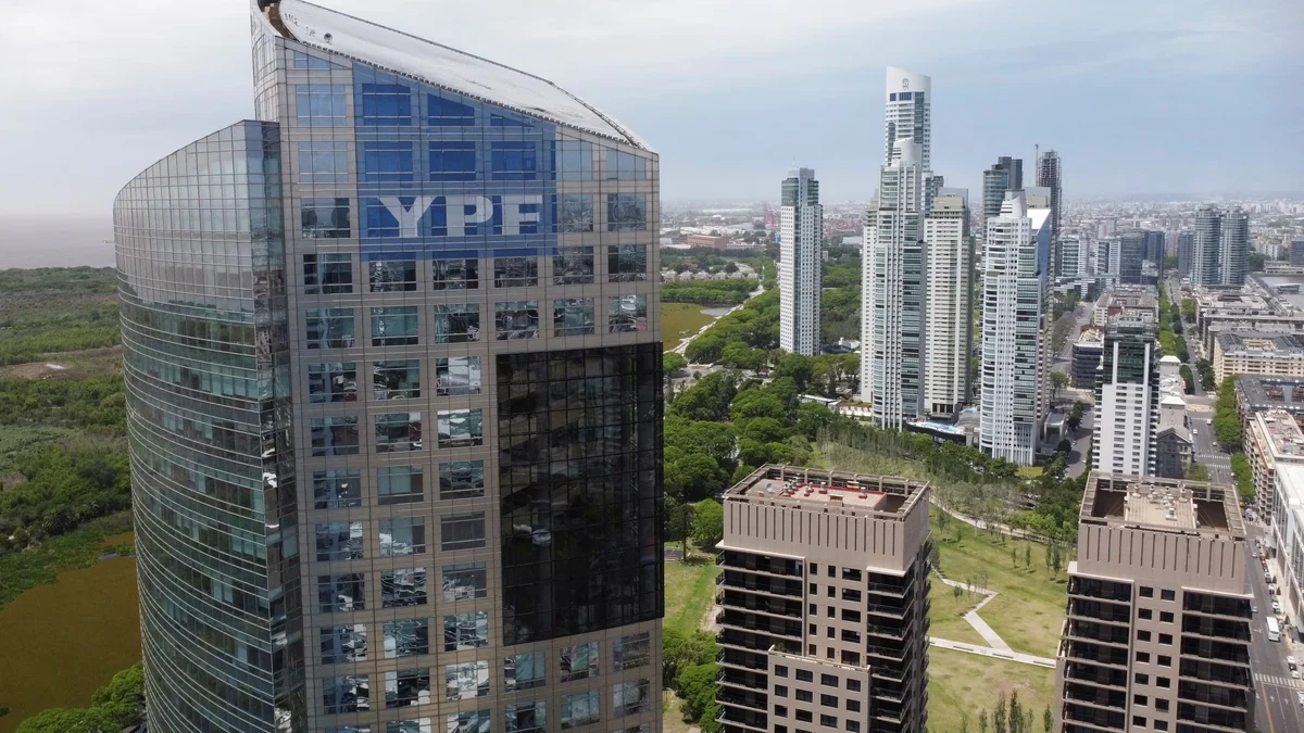 Las acciones YPF, en récord: los 5 factores que impulsaron la cotización a precios máximos