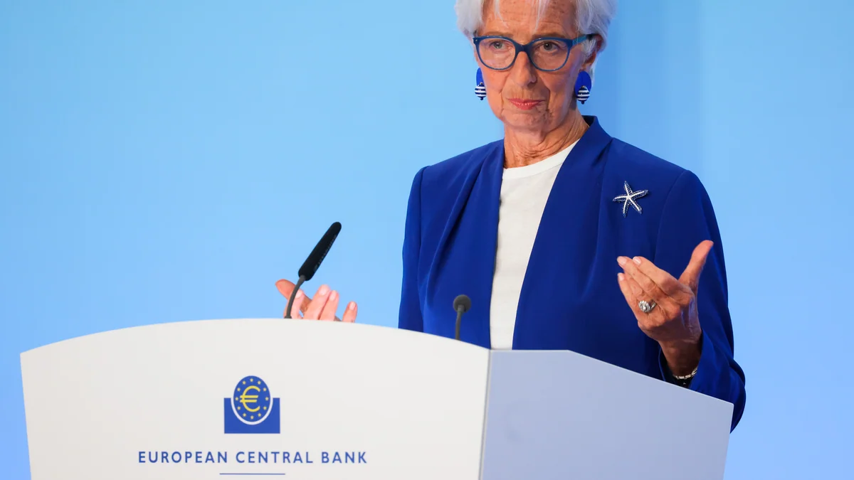 Lagarde: "Podemos subir tipos sin preocuparnos de desatar tensión financiera"