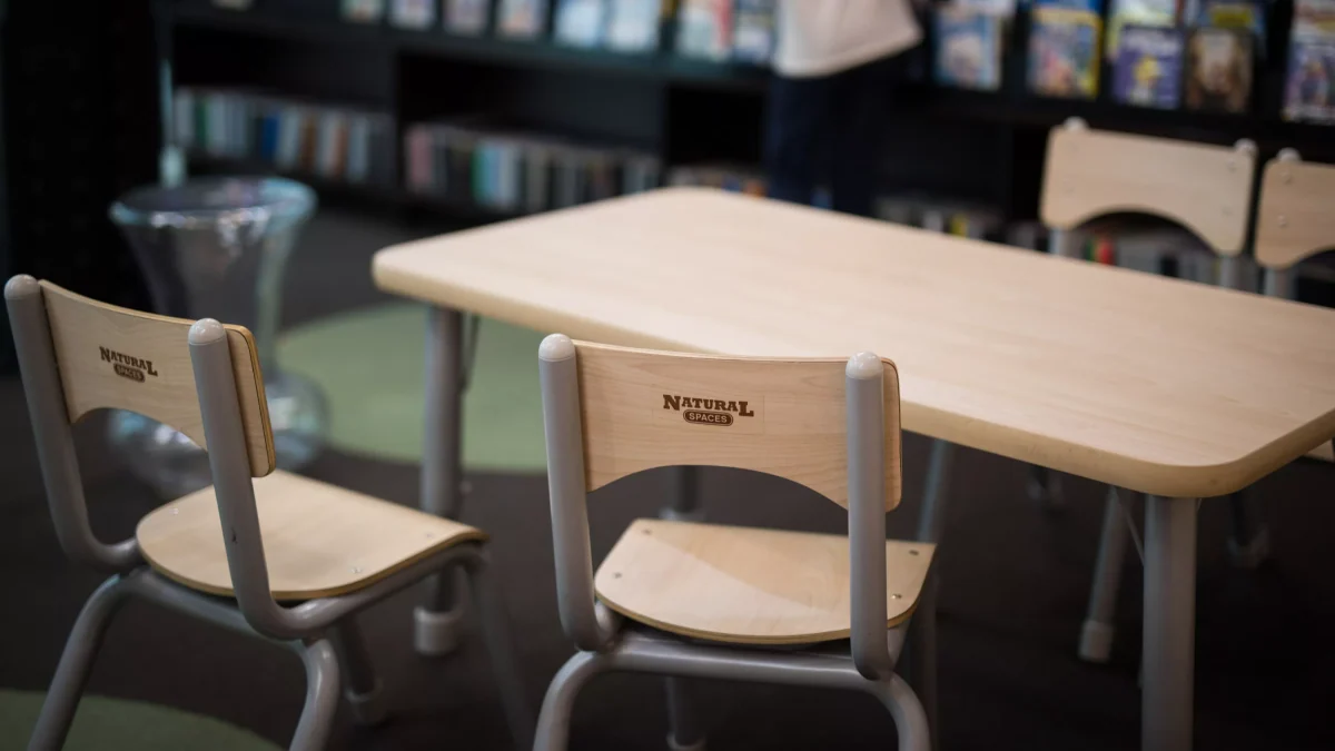 Paris : un animateur d’une école maternelle mis en examen pour violences sexuelles sur trois enfants