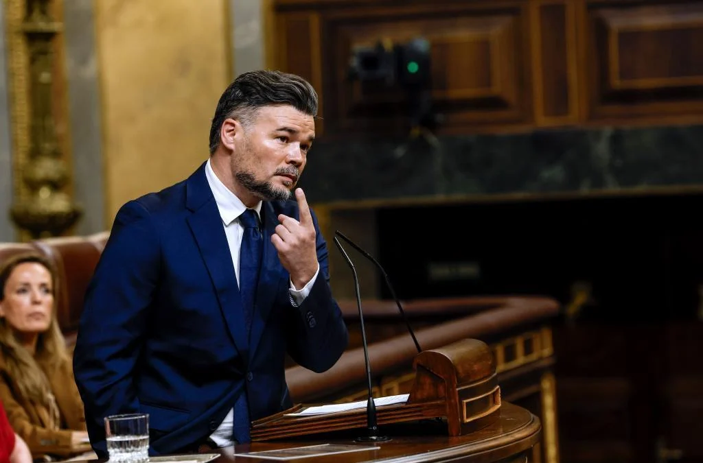 Rufián a Sánchez: "Míreme a los ojos, ¿sabía algo? ¿han robado? ¿tiene pecado?"