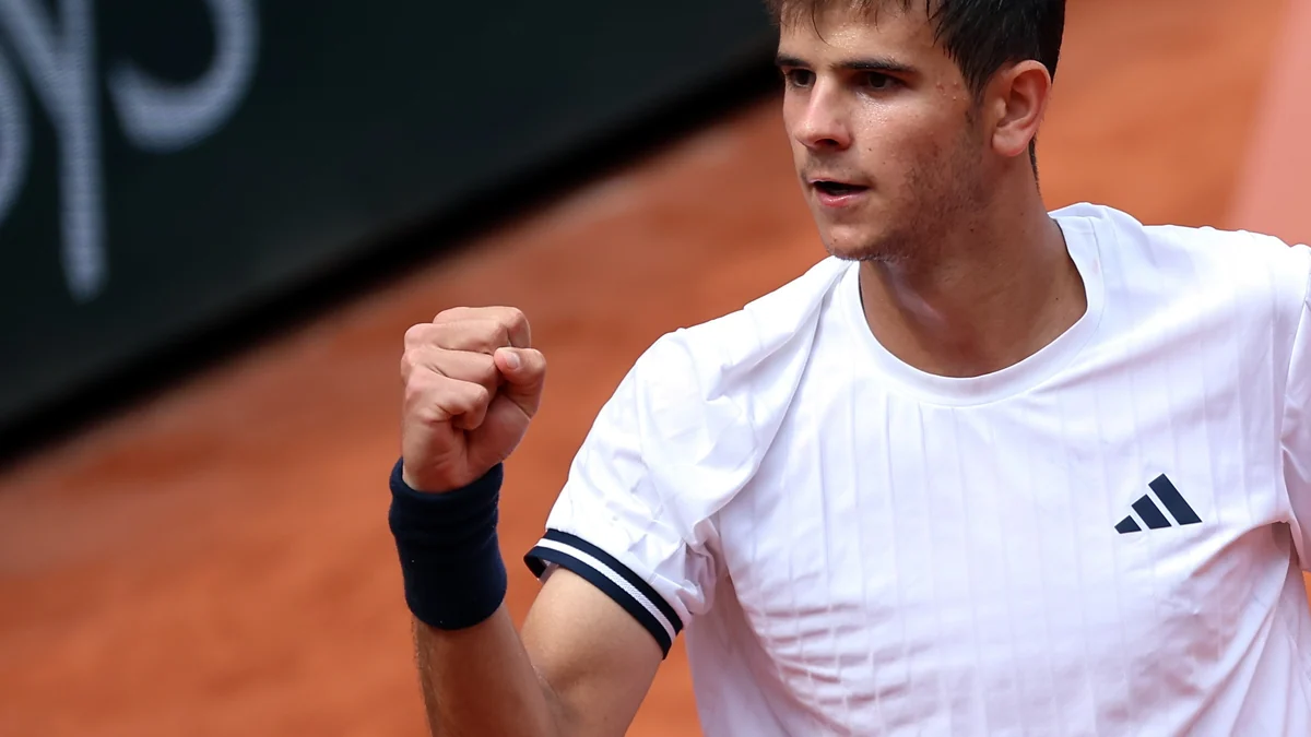 Jódar supera a Carreño y llama a la puerta de los grandes en cuartos de Roland Garros