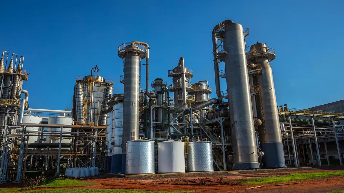 Un gigante del agro argentino desembolsó USD 148 millones para comprar una planta de azúcar y etanol en Brasil