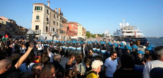 Trump-Vertrauter sorgt mit Megajacht auch in Venedig für Proteste