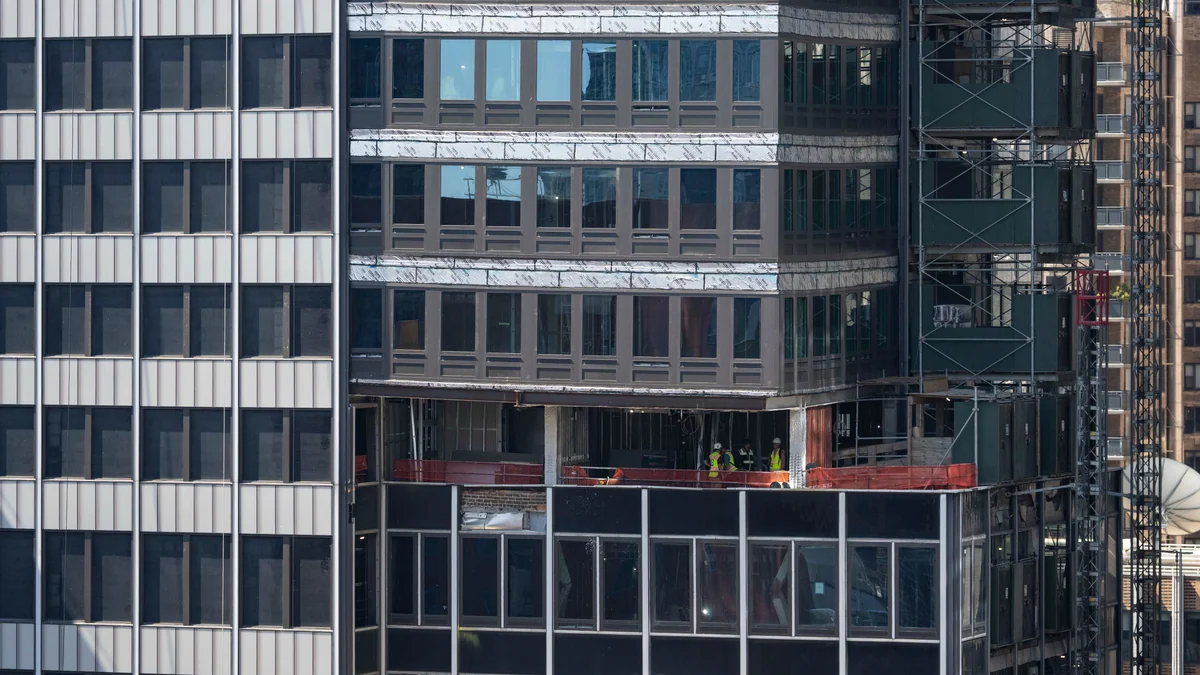 El Departamento de Investigación de Nueva York abrió una revisión sobre el riesgo de colapso de un edificio en Manhattan