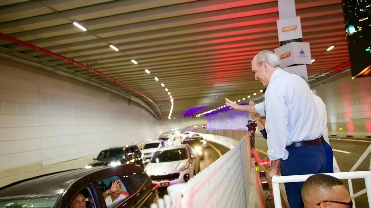 Gobierno dominicano inaugura túnel de la Plaza de la Bandera en Santo Domingo