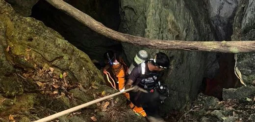 Laos: Fünf Vermisste Goldsucher lebend aus Höhle geborgen