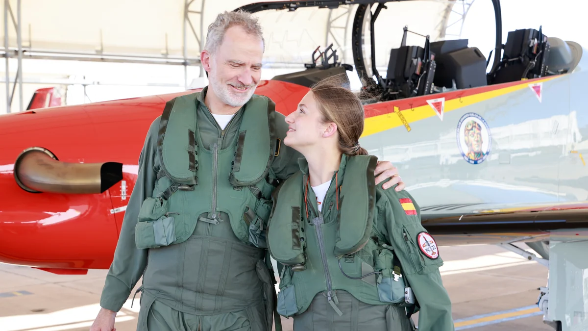 El emotivo 'hito profesional' de Felipe VI y la Princesa Leonor volando juntos en la Academia General del Aire: "Me he sentido mejor de lo que esperaba"