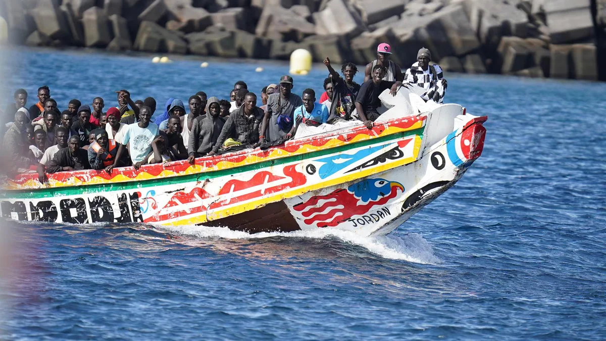 Mauritania rescata a más de 200 migrantes en dos barcas y cifra en más de 120 los desaparecidos