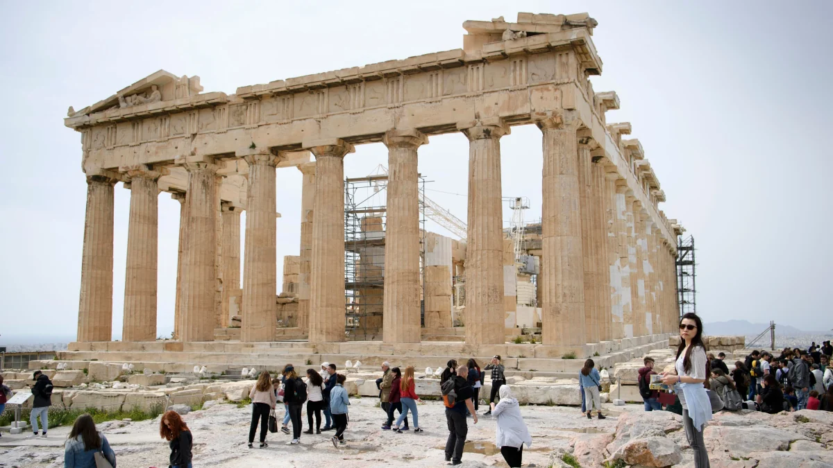 Angreifer festgenommen: Mann greift US-Touristen an der Akropolis mit Messer an