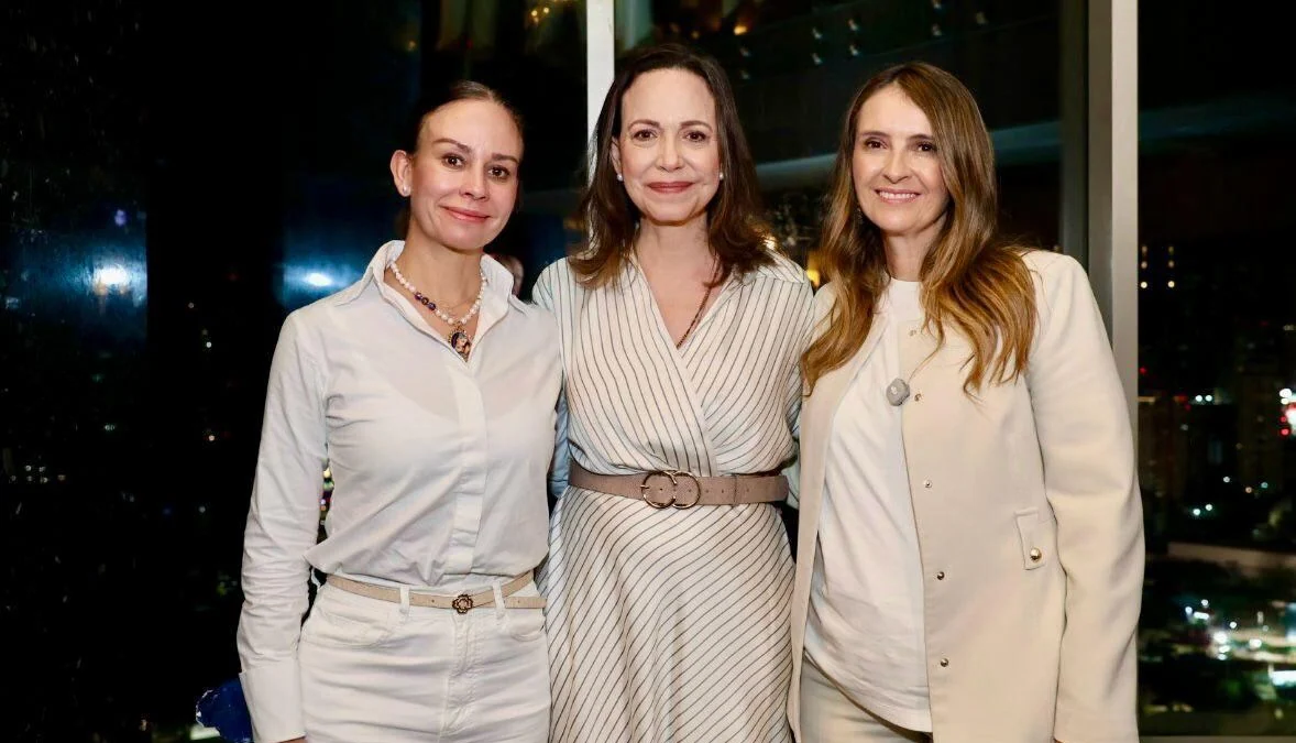 Paloma Valencia y María Claudia Tarazona se reunieron con María Corina Machado en Panamá: pidieron defender la democracia en Colombia