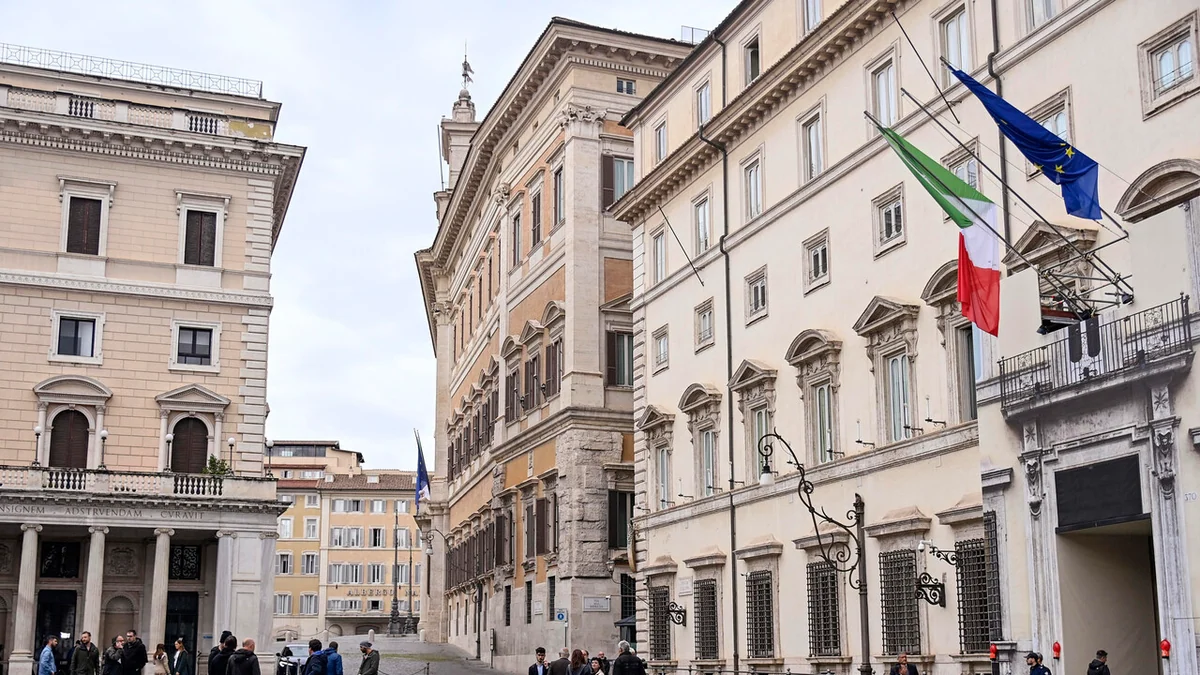 Il Consiglio dei ministri approva il nuovo ddl sicurezza, avviata la nomina di Stazi alla Consob