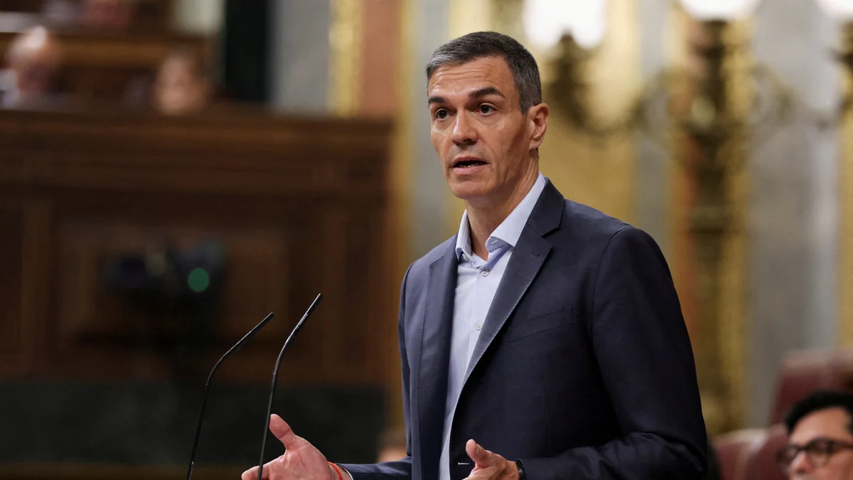 Pedro Sánchez acusa a Mariano Rajoy de “avergonzar” a España con declaraciones “xenófobas” sobre la selección francesa