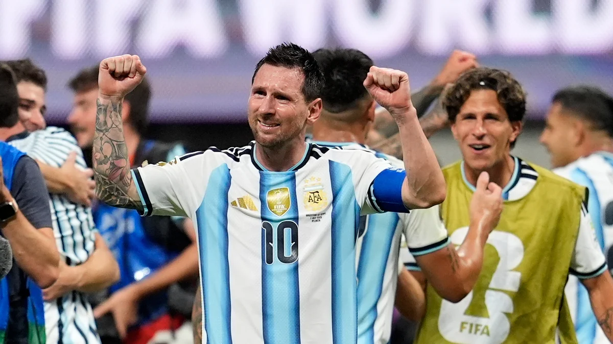 "No nos queríamos ir tan pronto": así se explica la resiliencia de la legión de Messi, que elige hasta las zapatillas de Argentina, y que alzó a Egipto contra la FIFA