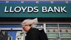 Lloyds, Halifax and Bank of Scotland app users report outage