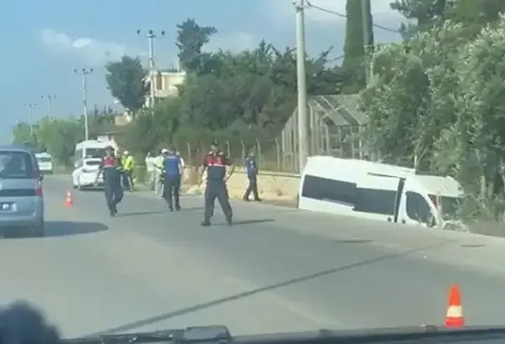 Şoförünü darbedip gasbettiği minibüsle kaza yapan şüpheli öldü