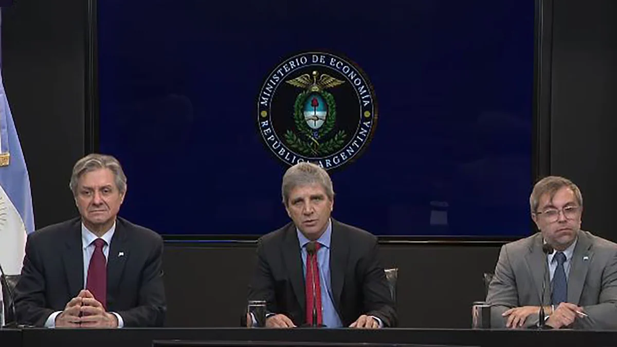 Al ritmo de la baja del riesgo país, el Gobierno se acerca a su primera colocación de deuda internacional en 8 años