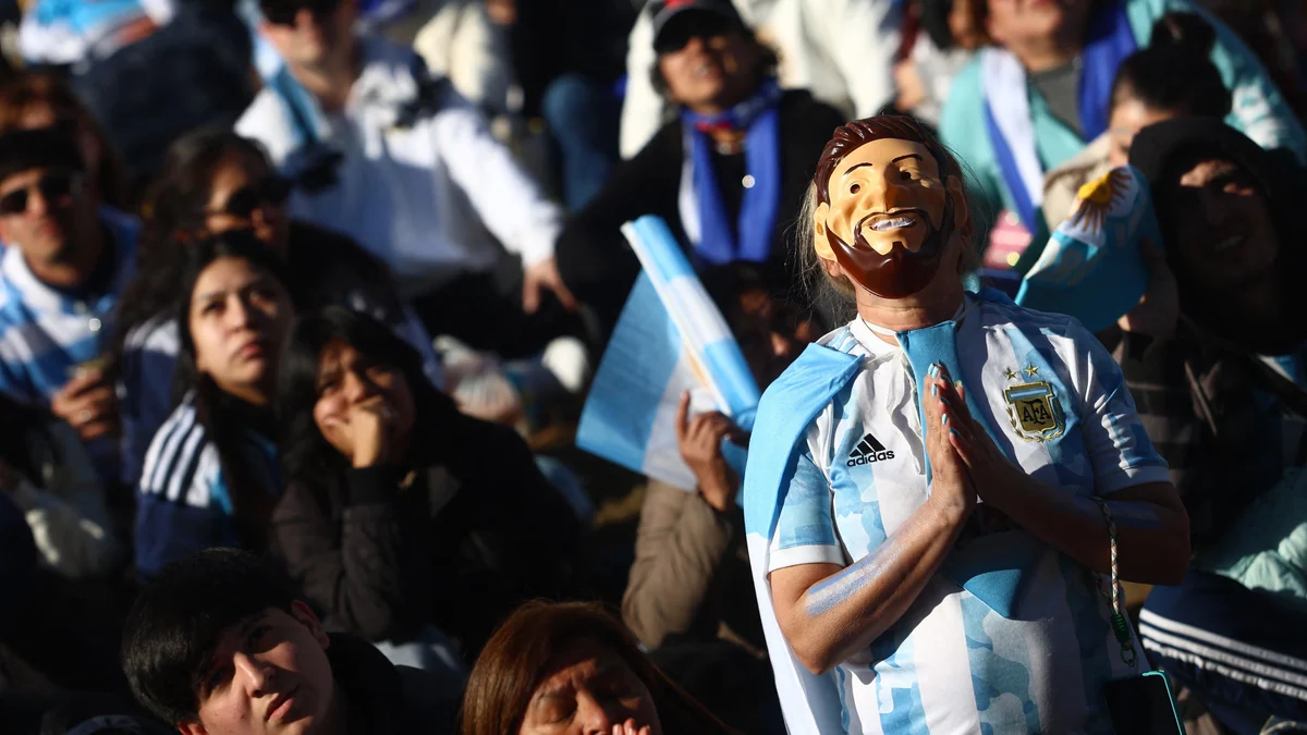 Asuetos y permisos: qué provincias liberaron a los empleados públicos para ver el partido Argentina vs Egipto