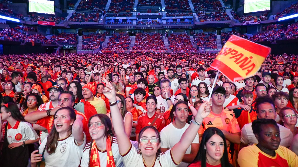 15.000 personas rugen en el Movistar Arena para animar a la selección: "Queremos ser testigos de la historia"