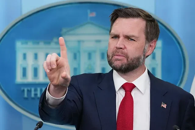 JD Vance llega a Suiza para iniciar las negociaciones de EEUU con Irán sobre su programa nuclear
